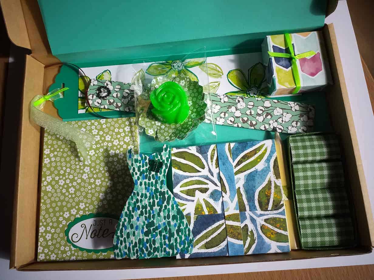 Pretty Little Things Gift Box - Green - Image 1