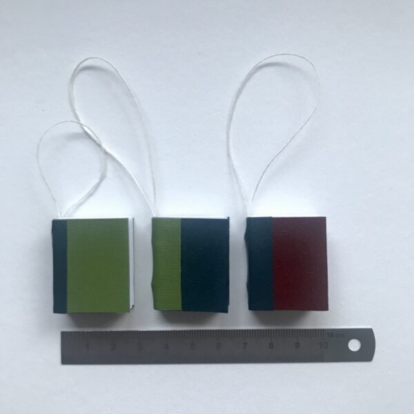 Tiny book tree decorations - handmade by bailemorbooks (view 4)