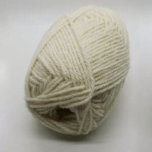 White Aran Knitting Yarn (Woollen Spun)