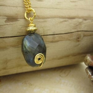Labradorite, Aurora Pendant, Gold Plated - handmade by Indigo Berry (view 4)