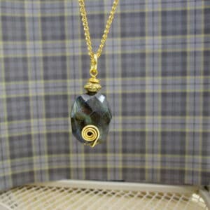 Labradorite, Aurora Pendant, Gold Plated - handmade by Indigo Berry (view 5)
