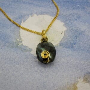 Labradorite, Aurora Pendant, Gold Plated - handmade by Indigo Berry (view 3)
