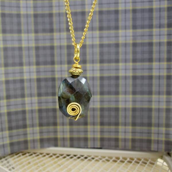 Labradorite, Aurora Pendant, Gold Plated - handmade by Indigo Berry (view 5)