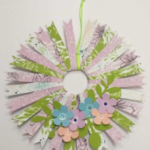 Mini Paper Wreath - pink/green - Image 1