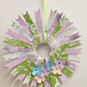 Mini Paper Wreath - pink/green - Image 2
