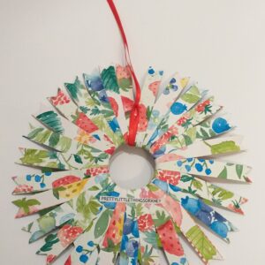 Mini Paper Wreath - Strawberry - Image 3