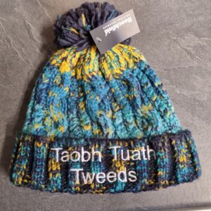 'Taobh Tuath Tweeds' Bobble Hat - Image 2