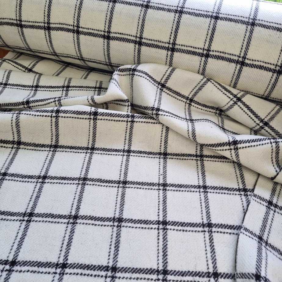 Cream and Brown Tiree Tweed - Image 3