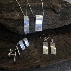 'Sandy Beach' post Earrings - Image 4