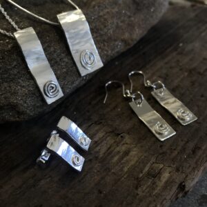 'Sandy Beach' post Earrings - Image 2