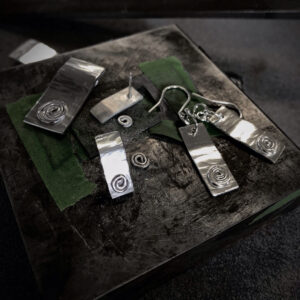 'Sandy Beach' post Earrings - Image 3