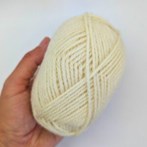 White Aran Knitting Yarn (HebTex - Worsted Spun) - Image 5
