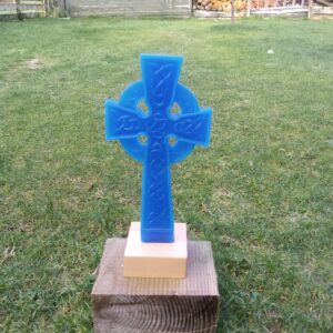 Glass Celtic Cross - Image 2