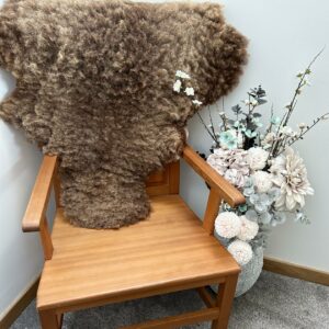 Shetland sheepskin - Moorit brushed - handmade by Aister 'oo' (view 2)