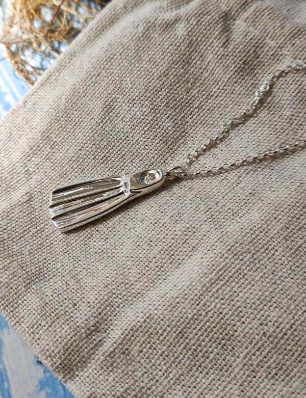 Fin Necklace