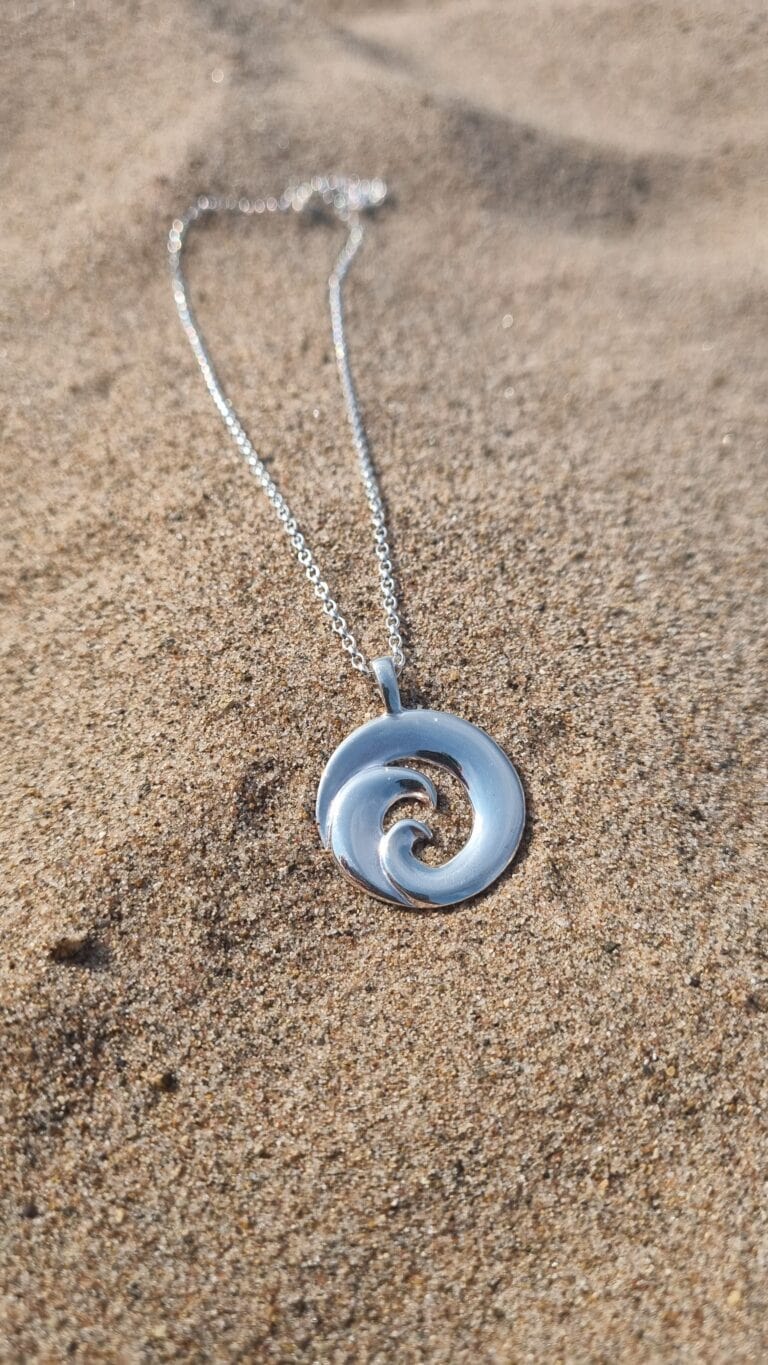 Swell Necklace
