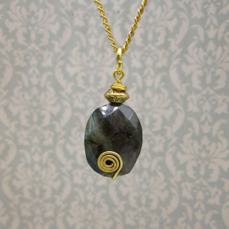 Labradorite, Aurora Pendant, Gold Plated - handmade by Indigo Berry