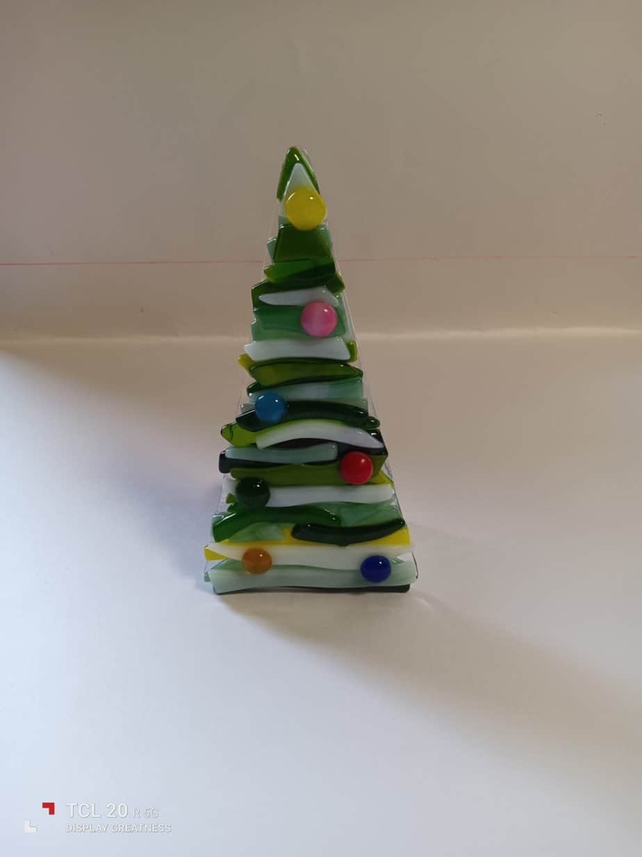 Fused glass Christmas tree tea light holder - Image 1