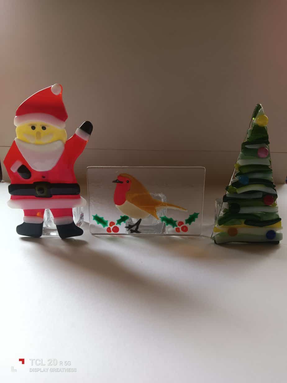 Fused glass Christmas tea light holder (set of 3) - Image 1