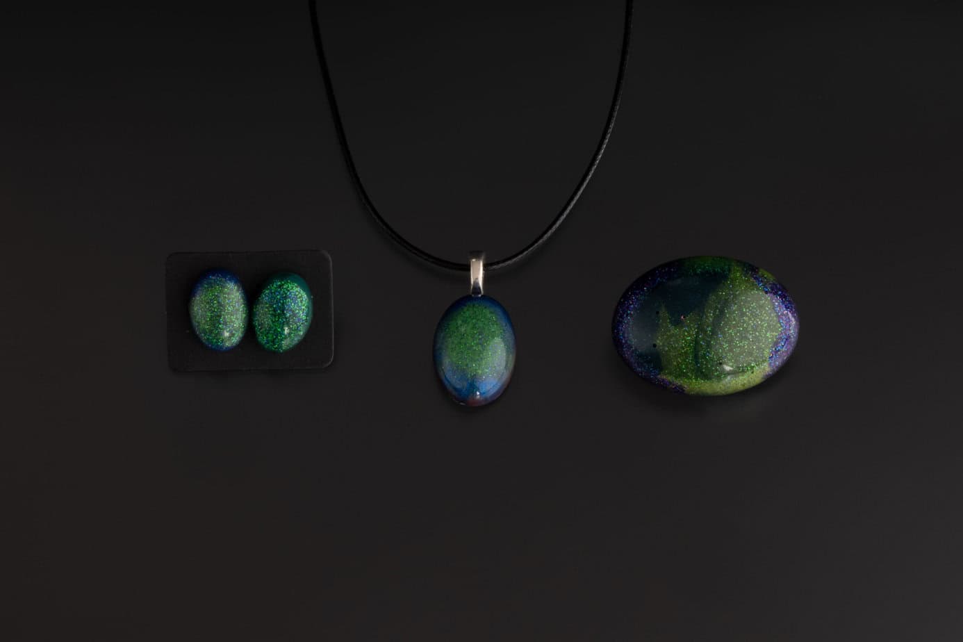 Aurora Borealis jewellery set. - Image 5