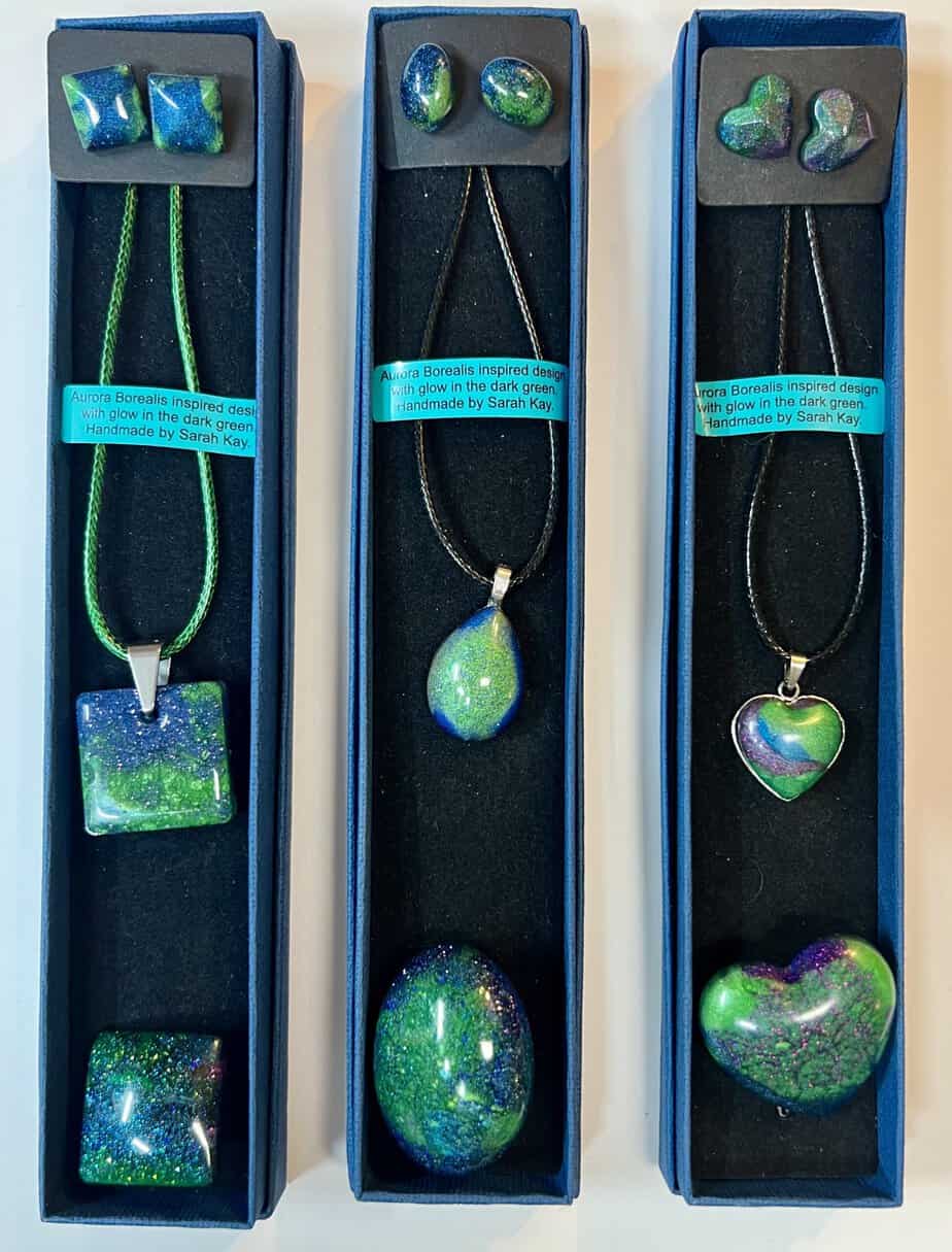 Aurora Borealis jewellery set. - Image 2
