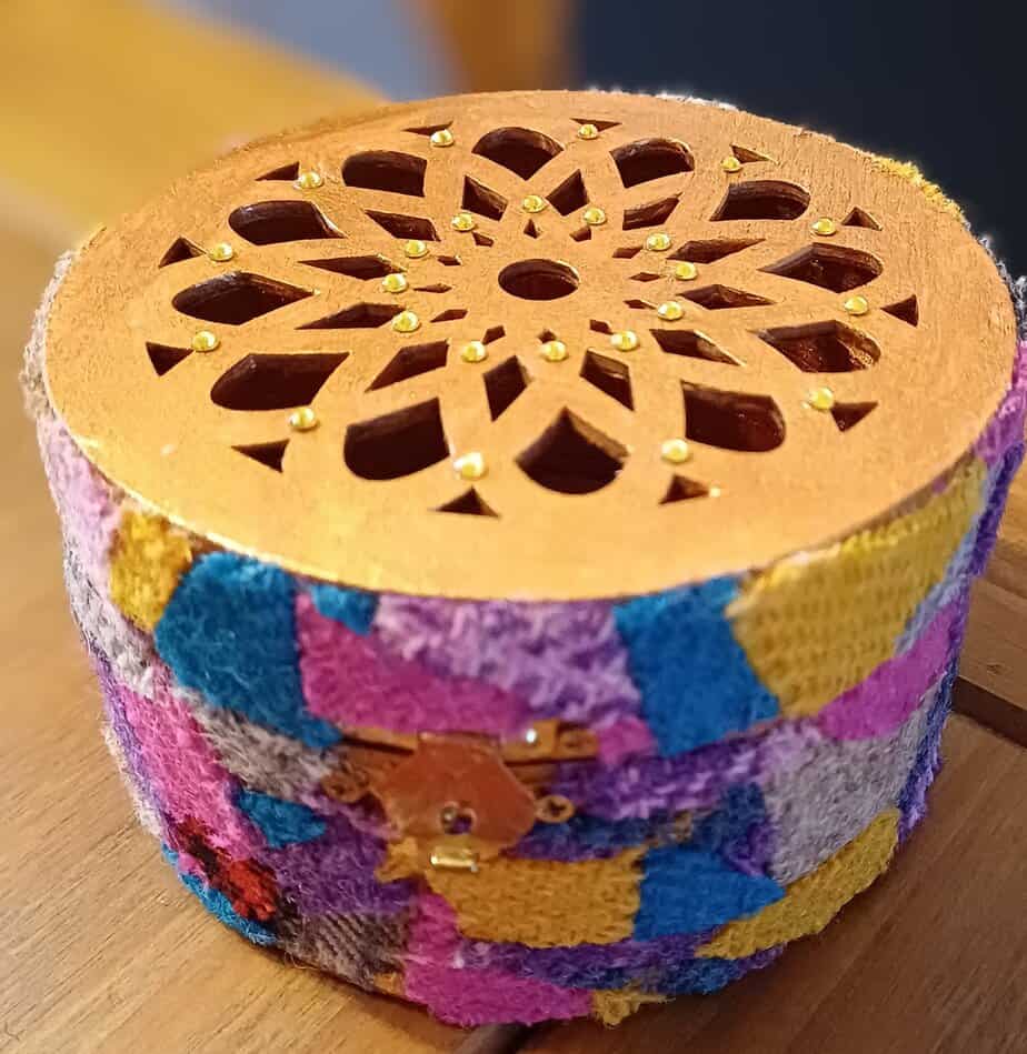 Harris Tweed mosaic trinket box with a copper-painted lid, made by Cliasmol Crafts in the Isle of Harris