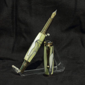 Hand Crafted Acrylic Fountain Pen - Image 2