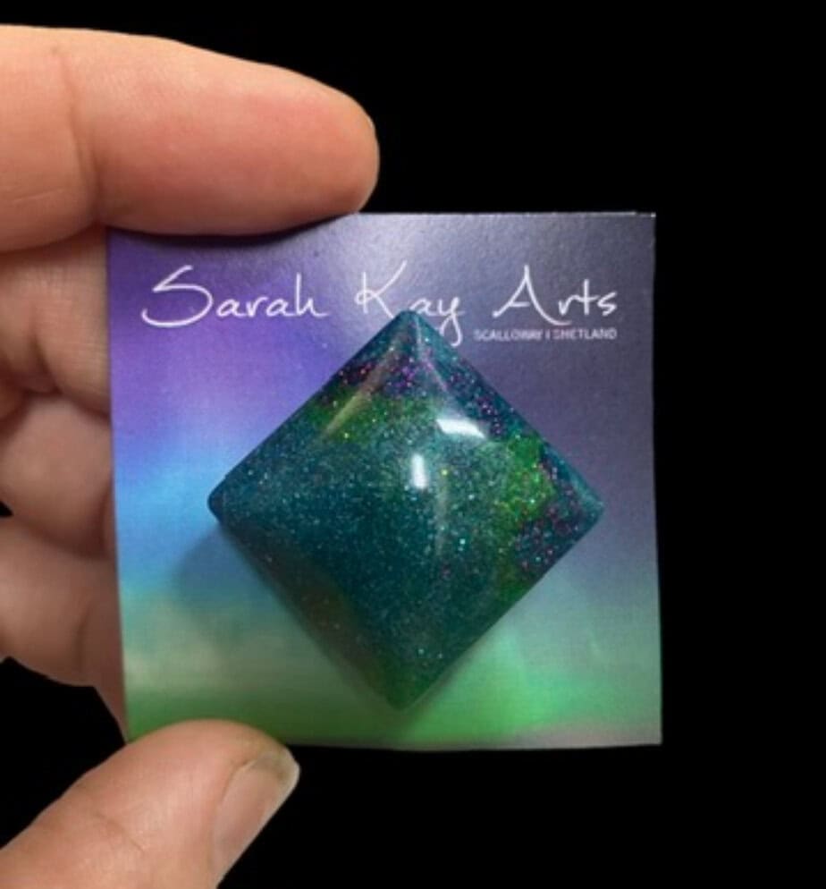 Aurora Borealis large brooch. - Image 9