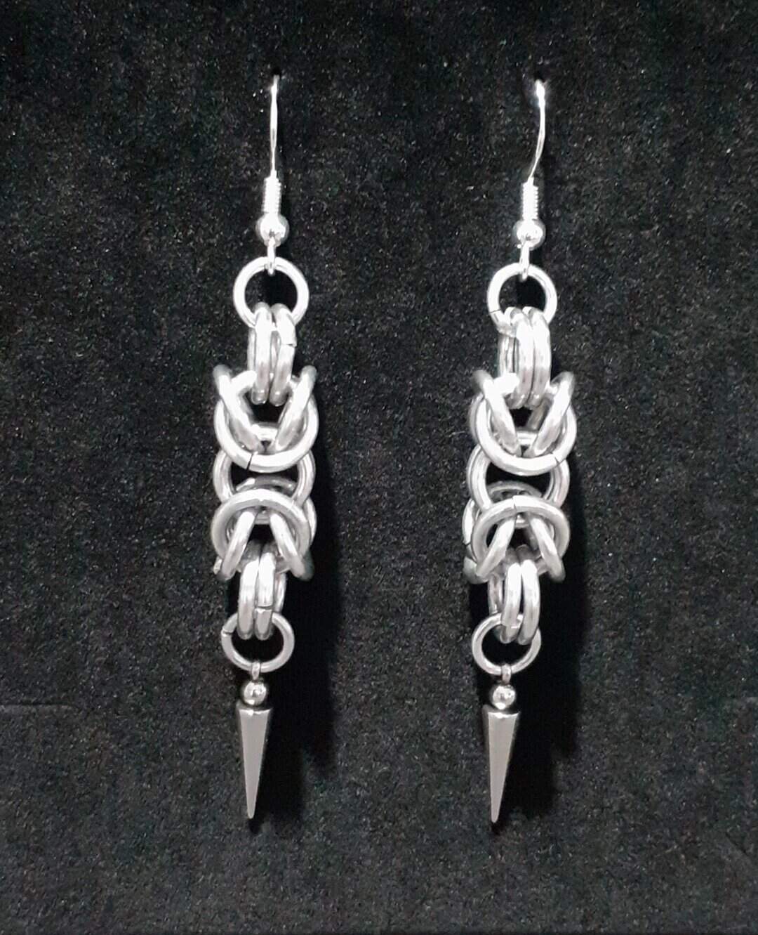 Chainmaille Playful Earrings - Image 2