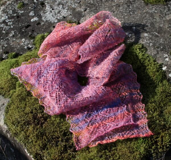 Cobweb Flimmery Scarf in red & purple