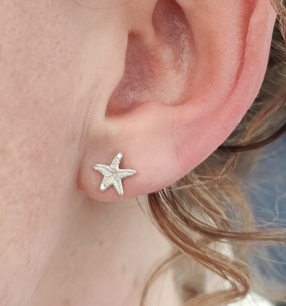 Star Fish Shell Silver Earstuds - Image 1