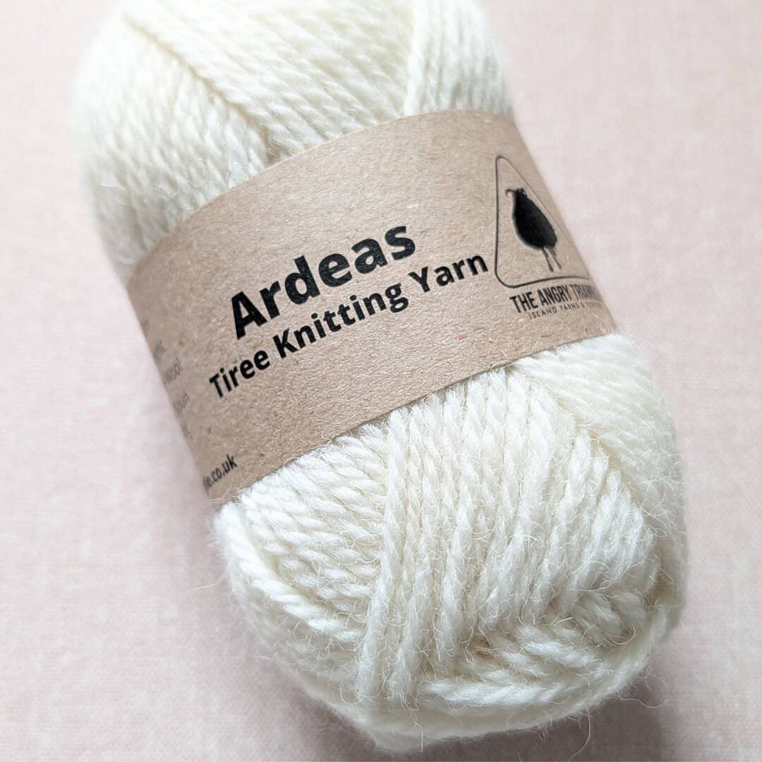 Pure Cheviot Aran Knitting Yarn (Ardeas - Worsted Spun) - Image 1
